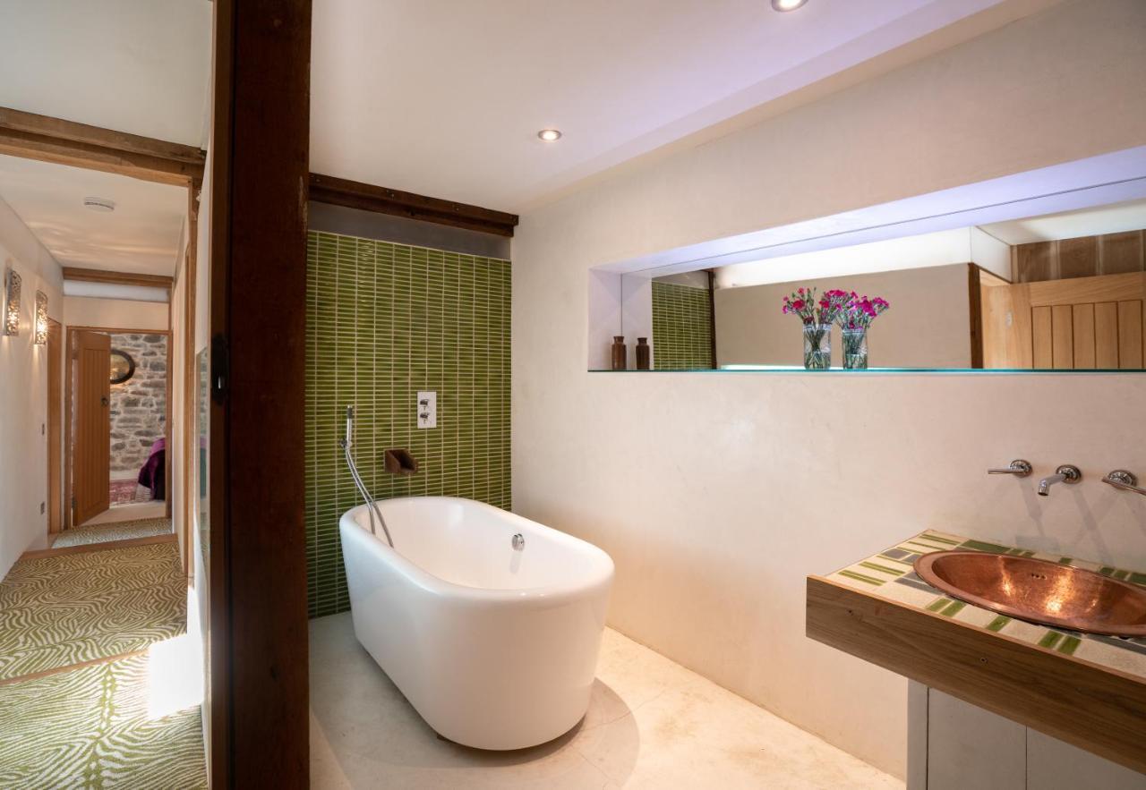 Red Kite Barn - Charming Boutique Barn Conversion Newbridge on Wye Eksteriør bilde